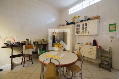 Casa à venda com 255m², 4 quartos e 4 vagasCozinha 2