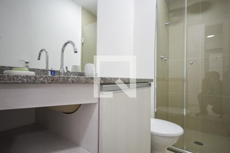 Banheiro de kitnet/studio à venda com 1 quarto, 26m² em Vila Andrade, São Paulo
