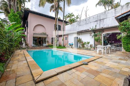 Casa à venda com 360m², 4 quartos e 3 vagasQuintal