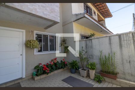Casa de Condomínio para alugar com 4 quartos, 200m² em Vargem Grande, Rio de Janeiro
