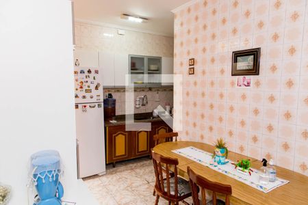 Casa à venda com 112m², 3 quartos e 2 vagas Casa à venda com 112m², 3 quartos e 2 vagasCozinha