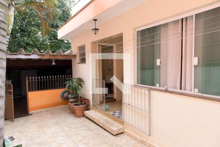 Casa à venda com 112m², 3 quartos e 2 vagas Casa à venda com 112m², 3 quartos e 2 vagasQuintal