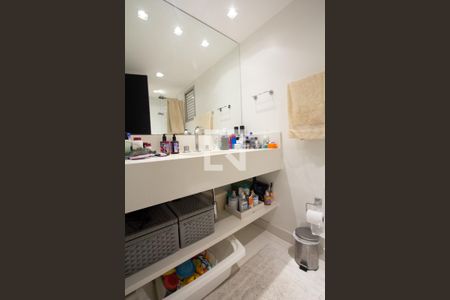 Apartamento à venda com 93m², 2 quartos e 1 vagaBanheiro 