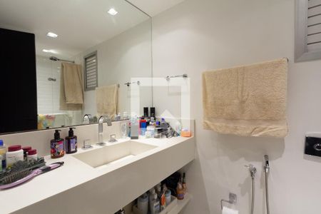 Apartamento à venda com 93m², 2 quartos e 1 vagaBanheiro 