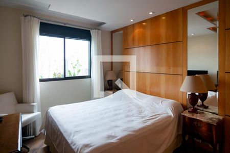 Apartamento à venda com 350m², 4 quartos e 3 vagasQuarto 2 - Suíte