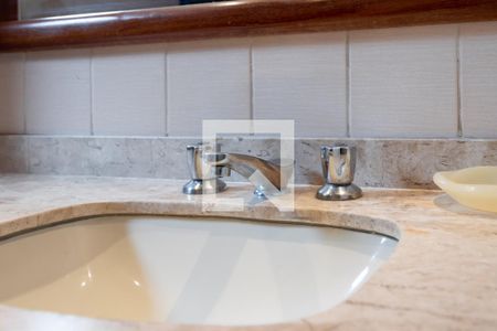 Apartamento à venda com 350m², 4 quartos e 3 vagasBanheiro Quarto 1 - Suíte