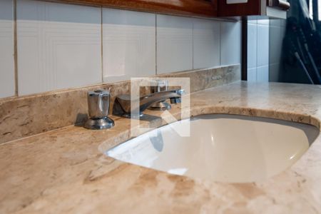 Apartamento à venda com 350m², 4 quartos e 3 vagasBanheiro Quarto 4 - Suíte Cobertura