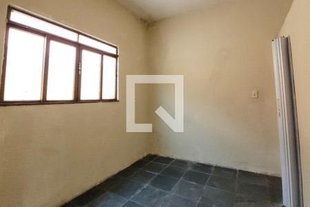 Casa à venda com 90m², 3 quartos e 3 vagas Casa à venda com 90m², 3 quartos e 3 vagasQuarto 2 - edícula