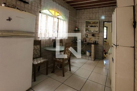 Casa à venda com 90m², 3 quartos e 3 vagas Casa à venda com 90m², 3 quartos e 3 vagasCozinha