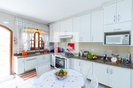 Casa à venda com 190m², 4 quartos e 6 vagasCozinha