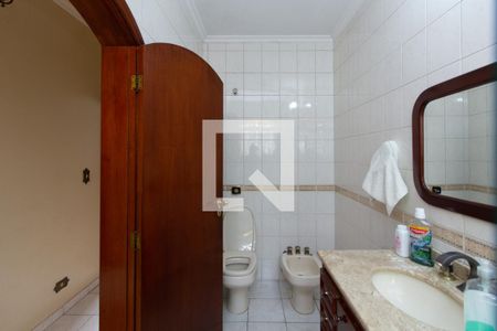 Casa à venda com 190m², 4 quartos e 6 vagasBanheiro 2