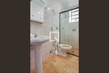 Banheiro de casa para alugar com 2 quartos, 60m² em Santa Ines, Belo Horizonte