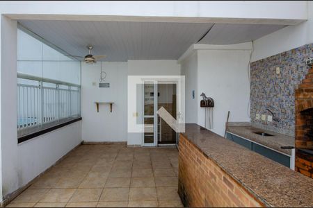 Apartamento à venda com 130m², 2 quartos e 2 vagas Apartamento à venda com 130m², 2 quartos e 2 vagasTerraço