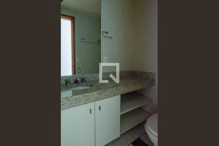 Apartamento à venda com 130m², 2 quartos e 2 vagas Apartamento à venda com 130m², 2 quartos e 2 vagasbanheiro social