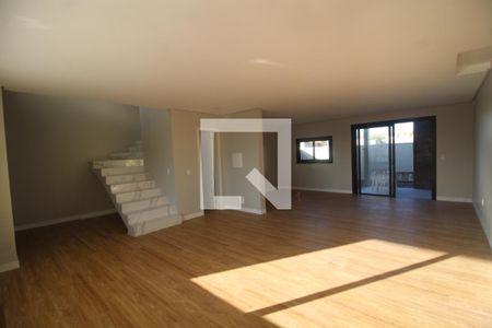 Sala de casa de condomínio à venda com 3 quartos, 178m² em Bairro Fátima, Canoas