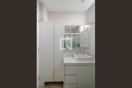 Apartamento à venda com 145m², 3 quartos e 1 vagaBanheiro da suíte 2