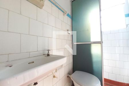 Banheiro de casa para alugar com 1 quarto, 40m² em Vila Lemos, Campinas