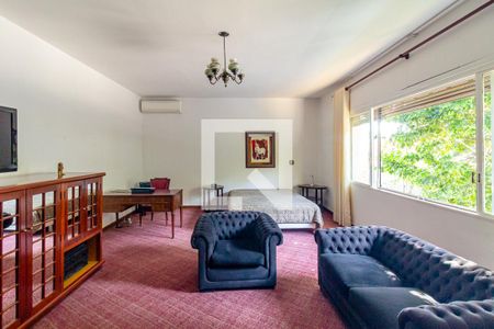 Casa à venda com 505m², 4 quartos e 5 vagasQuarto 1 - Suíte