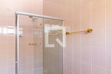 Casa à venda com 505m², 4 quartos e 5 vagasBanheiro 2