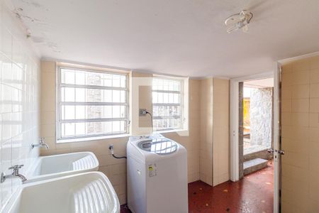 Casa à venda com 505m², 4 quartos e 5 vagasLavanderia