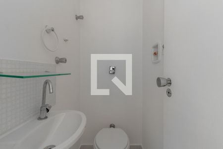 Apartamento à venda com 80m², 2 quartos e 1 vaga Apartamento à venda com 80m², 2 quartos e 1 vagaBanheiro de Serviço