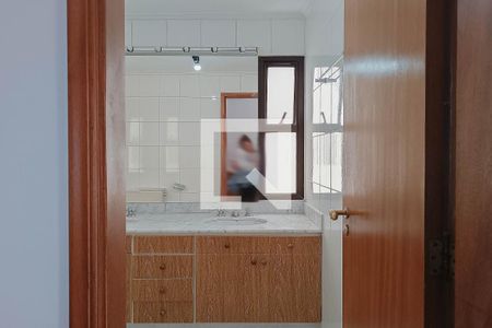 Apartamento para alugar com 280m², 4 quartos e 4 vagasBanheiro da suíte 1