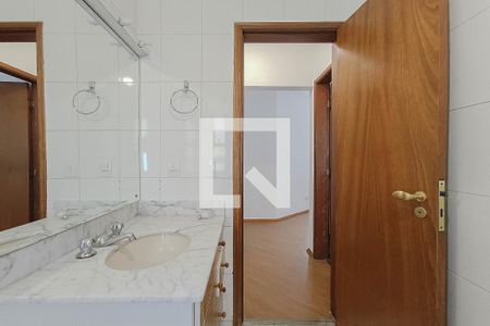 Apartamento para alugar com 280m², 4 quartos e 4 vagasBanheiro 3