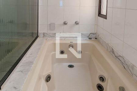 Apartamento para alugar com 280m², 4 quartos e 4 vagasBanheiro da suíte 1