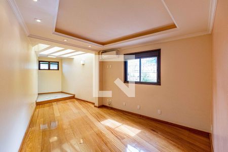 Casa à venda com 215m², 3 quartos e 5 vagas