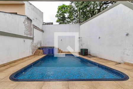 Casa à venda com 215m², 3 quartos e 5 vagas