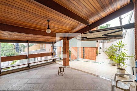 Casa à venda com 215m², 3 quartos e 5 vagas