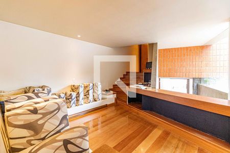 Casa à venda com 215m², 3 quartos e 5 vagas