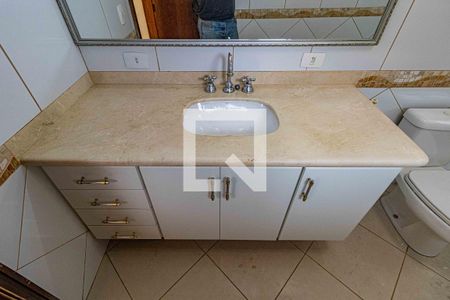 Casa à venda com 215m², 3 quartos e 5 vagas