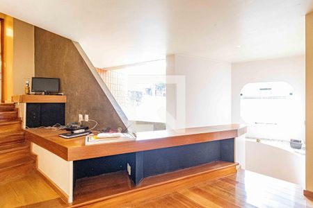 Casa à venda com 215m², 3 quartos e 5 vagas