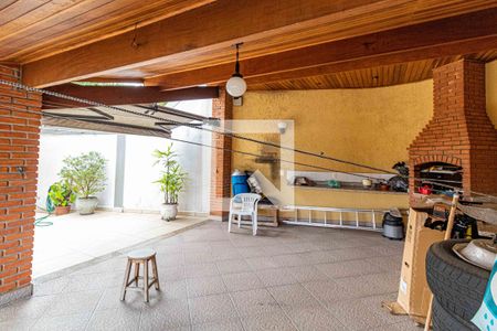 Casa à venda com 215m², 3 quartos e 5 vagas