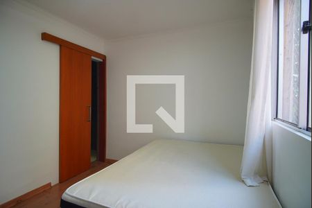 Quarto 1 de apartamento à venda com 2 quartos, 47m² em Protásio Alves, Porto Alegre