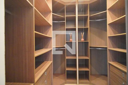 Closet de apartamento à venda com 2 quartos, 47m² em Protásio Alves, Porto Alegre