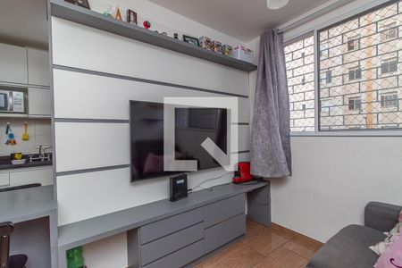 Sala de apartamento à venda com 2 quartos, 44m² em Protásio Alves, Porto Alegre