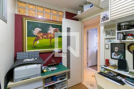 Apartamento à venda com 135m², 3 quartos e 2 vagas Apartamento à venda com 135m², 3 quartos e 2 vagasEscritório