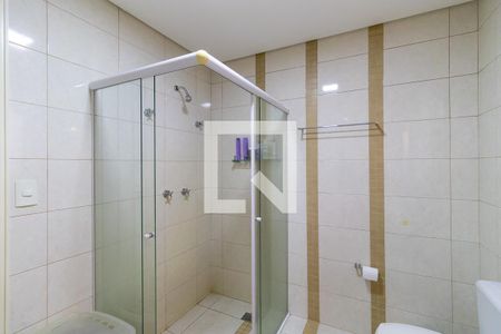 Apartamento à venda com 135m², 3 quartos e 2 vagas Apartamento à venda com 135m², 3 quartos e 2 vagasBanheiro da suíte