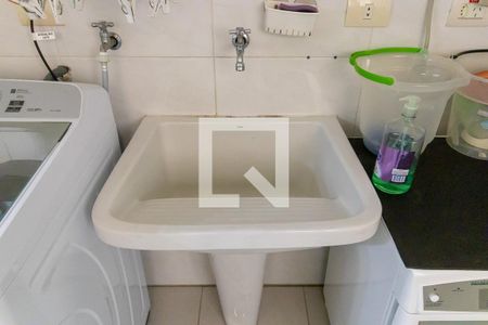 Apartamento à venda com 135m², 3 quartos e 2 vagas Apartamento à venda com 135m², 3 quartos e 2 vagasÁrea de serviço