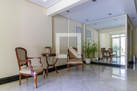 Apartamento à venda com 135m², 3 quartos e 2 vagas Apartamento à venda com 135m², 3 quartos e 2 vagasÁrea comum - Hall social