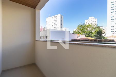 Apartamento à venda com 135m², 3 quartos e 2 vagas Apartamento à venda com 135m², 3 quartos e 2 vagasSacada da suíte