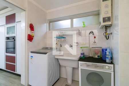 Apartamento à venda com 135m², 3 quartos e 2 vagas Apartamento à venda com 135m², 3 quartos e 2 vagasÁrea de serviço