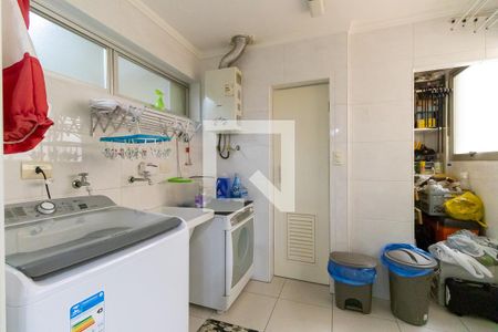 Apartamento à venda com 135m², 3 quartos e 2 vagas Apartamento à venda com 135m², 3 quartos e 2 vagasÁrea de serviço