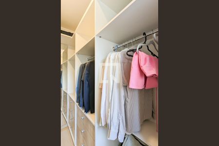 Apartamento para alugar com 80m², 2 quartos e 2 vagasCloset da suíte