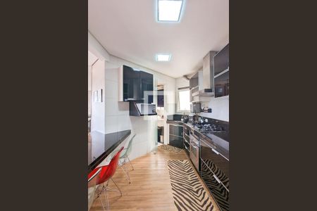 Apartamento para alugar com 80m², 2 quartos e 2 vagasCozinha