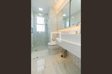 Apartamento à venda com 68m², 2 quartos e 2 vagasBanheiro da Suíte