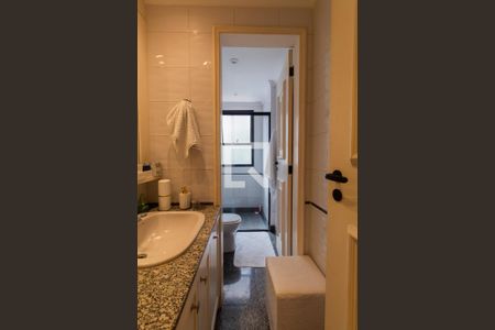 Apartamento à venda com 141m², 3 quartos e 3 vagasBanheiro Corredor