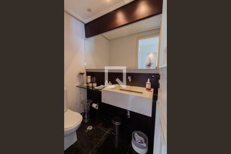 Lavabo de apartamento à venda com 3 quartos, 141m² em Vila Suzana, São Paulo